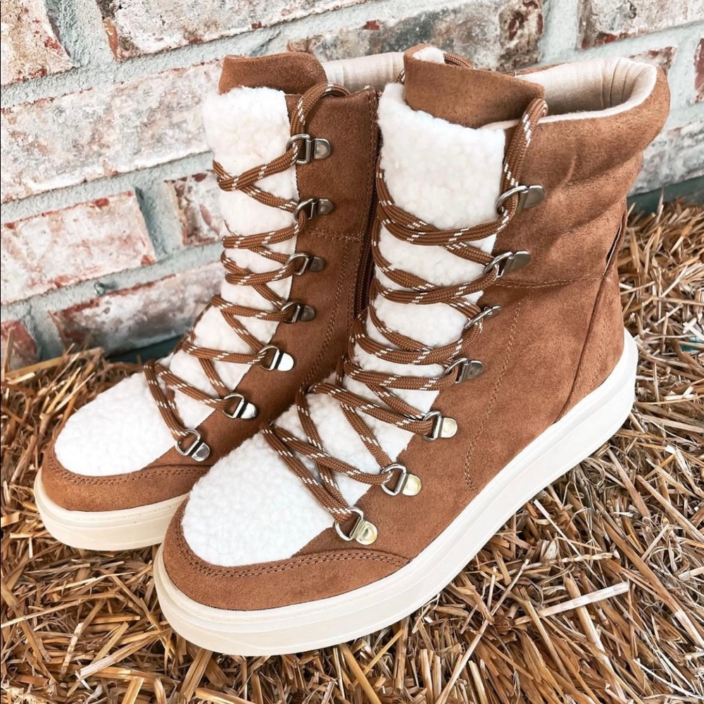 Casual Tan/Fur Boots
